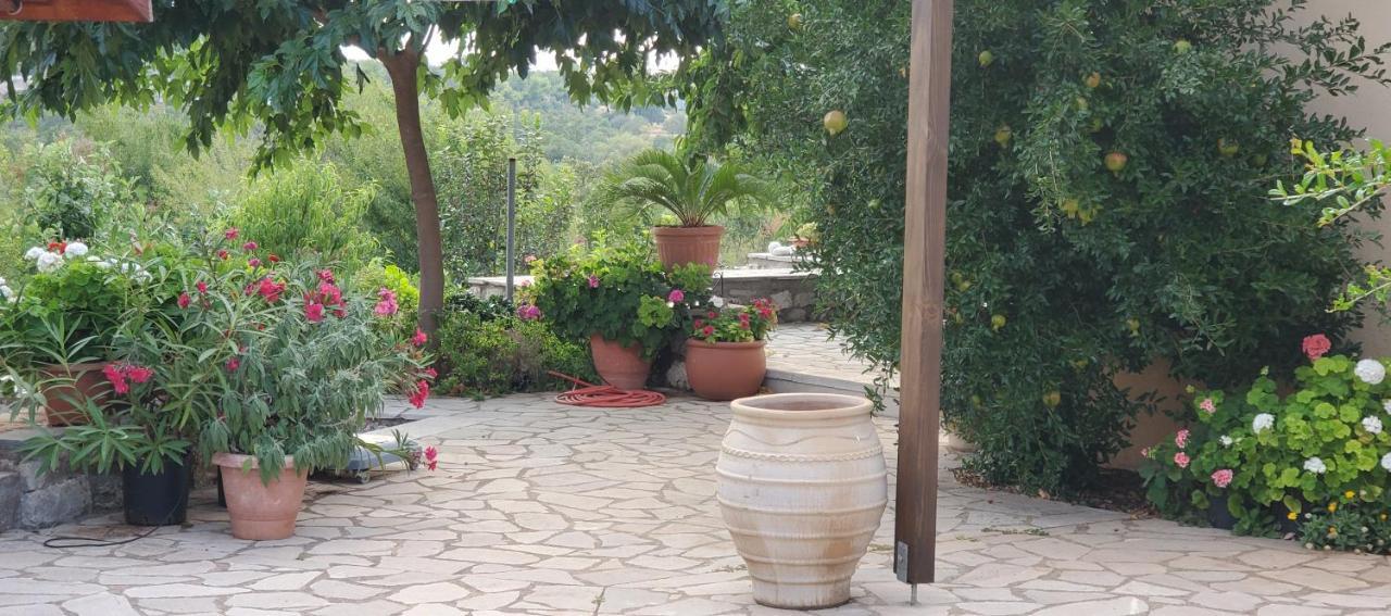 Stone House In A Quiet Landscape, Leonidion Villa Exterior foto