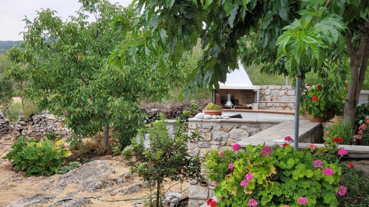 Stone House In A Quiet Landscape, Leonidion Villa Exterior foto